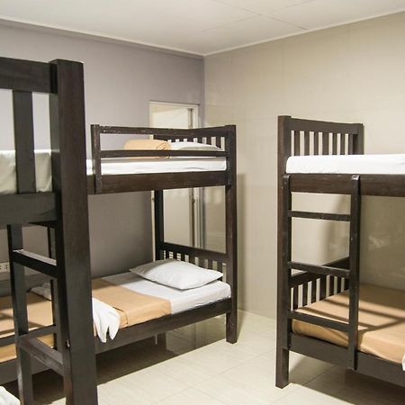 Parmview Inn ليغاسبي المظهر الخارجي الصورة