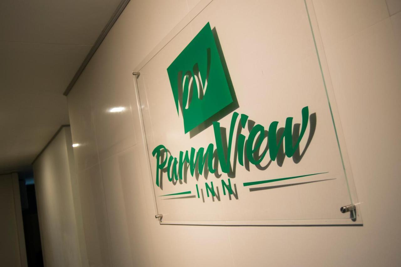 Parmview Inn ليغاسبي المظهر الخارجي الصورة