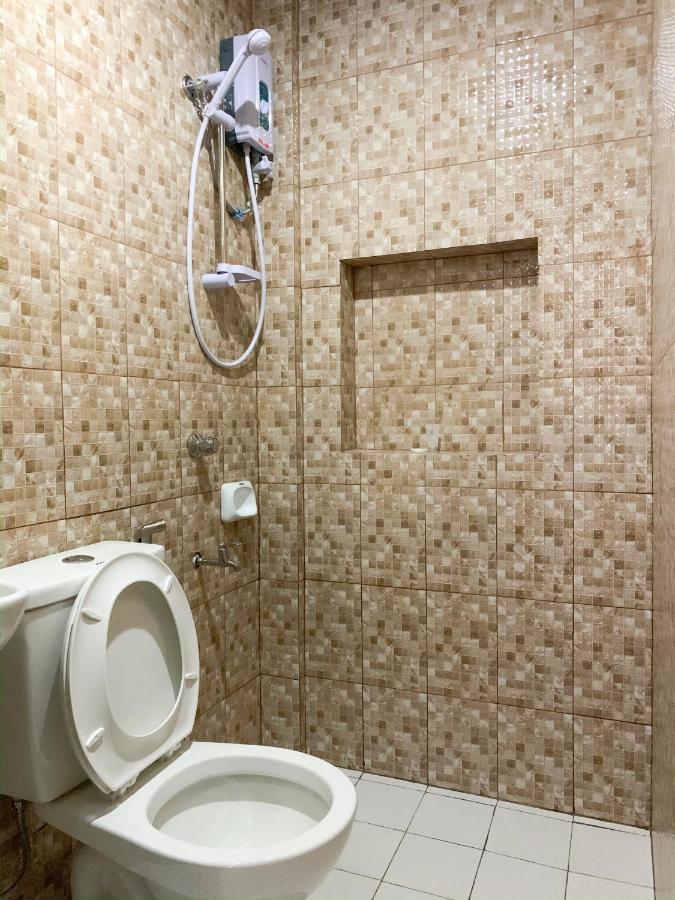Parmview Inn ليغاسبي المظهر الخارجي الصورة