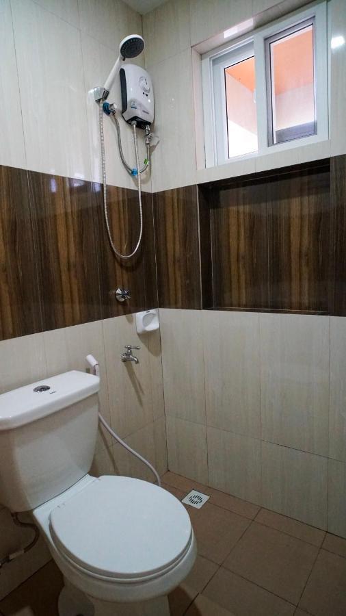 Parmview Inn ليغاسبي المظهر الخارجي الصورة